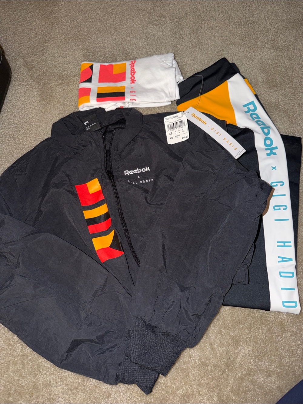 Reebok x GIGI HADID BlK Wndbrkr w/Tsht/Leggings Red&Yellow Accent Panels Set Sz